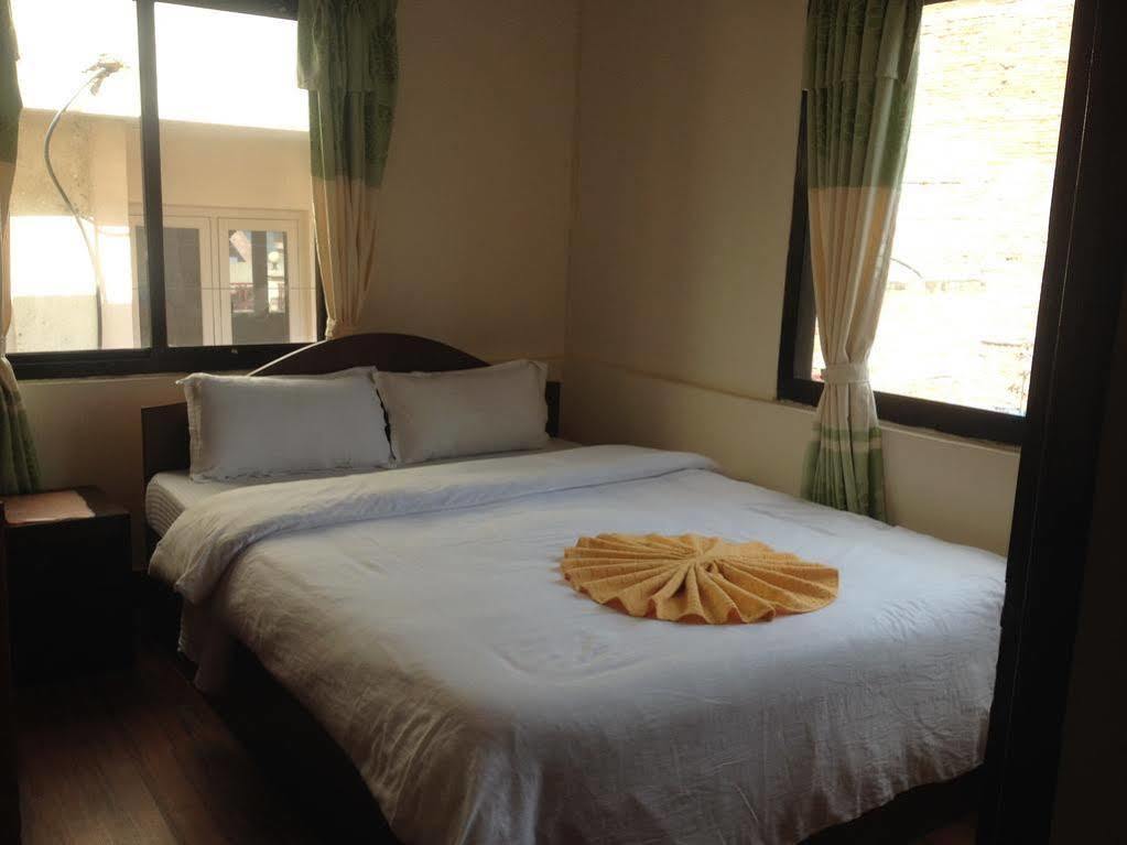 Kathmandu Peace Guesthouse Exterior photo